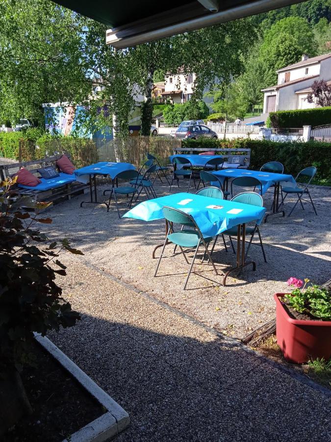 Hotel Restaurant Campanile Aurillac Exterior foto