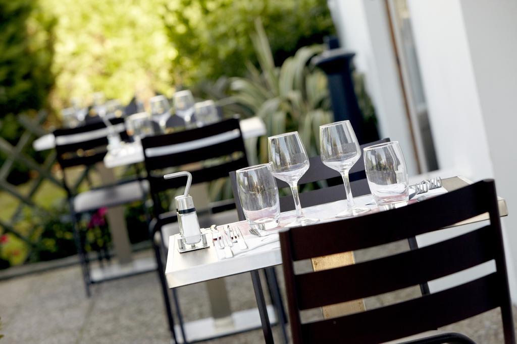 Hotel Restaurant Campanile Aurillac Exterior foto