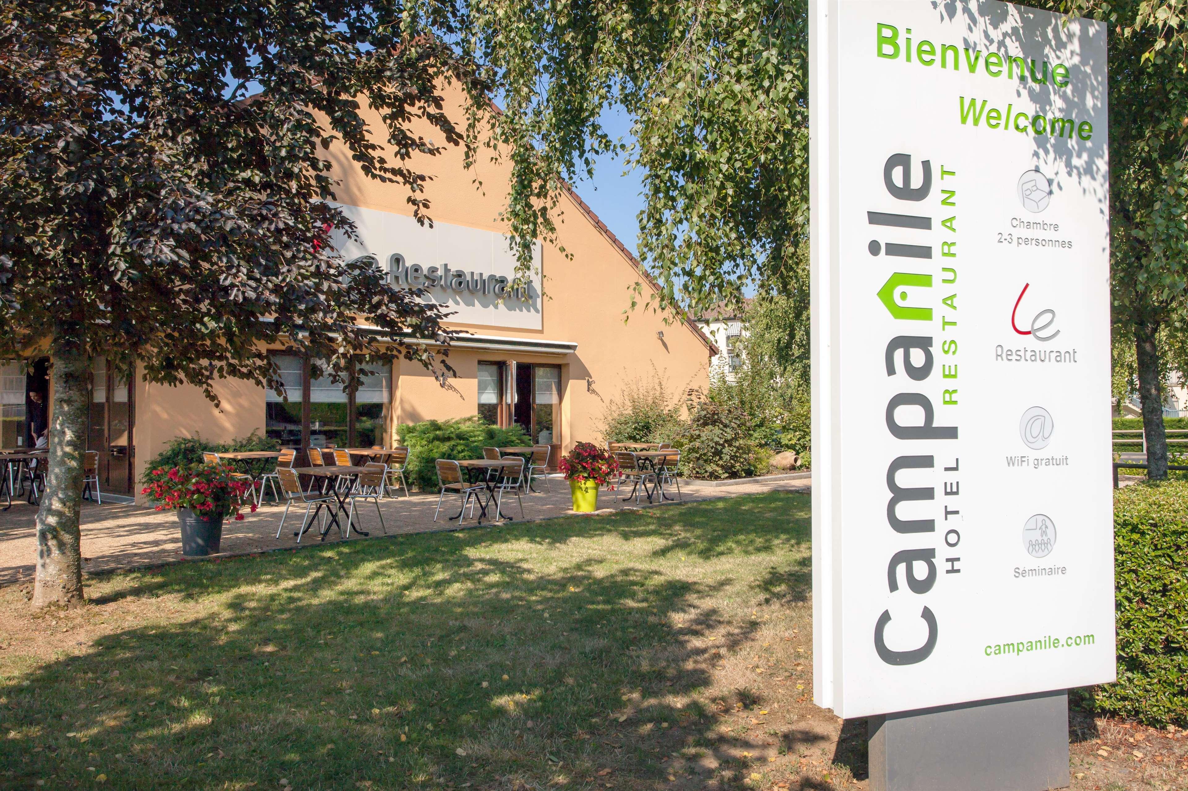Hotel Restaurant Campanile Aurillac Exterior foto