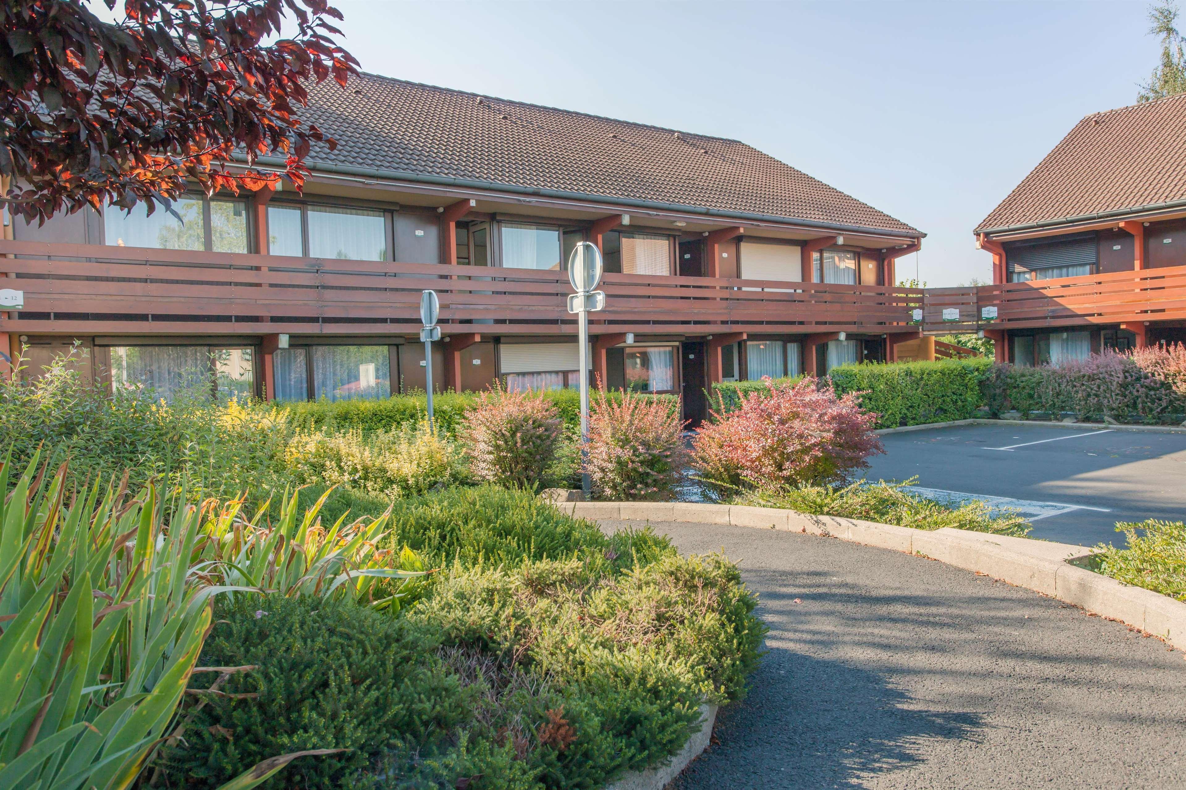 Hotel Restaurant Campanile Aurillac Exterior foto