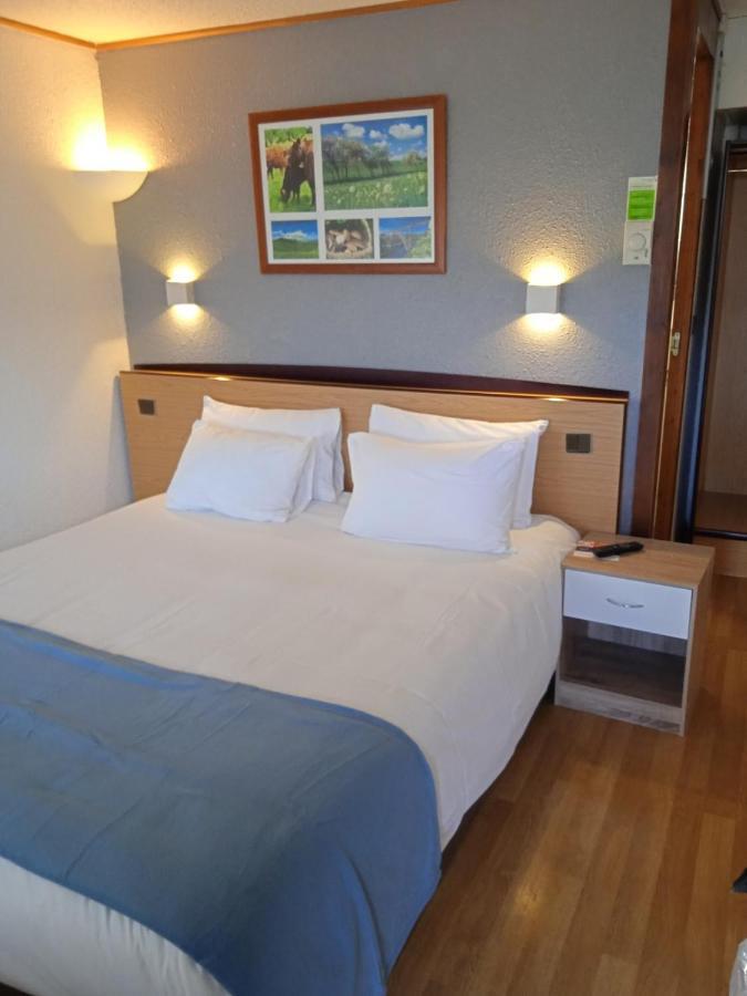 Hotel Restaurant Campanile Aurillac Exterior foto